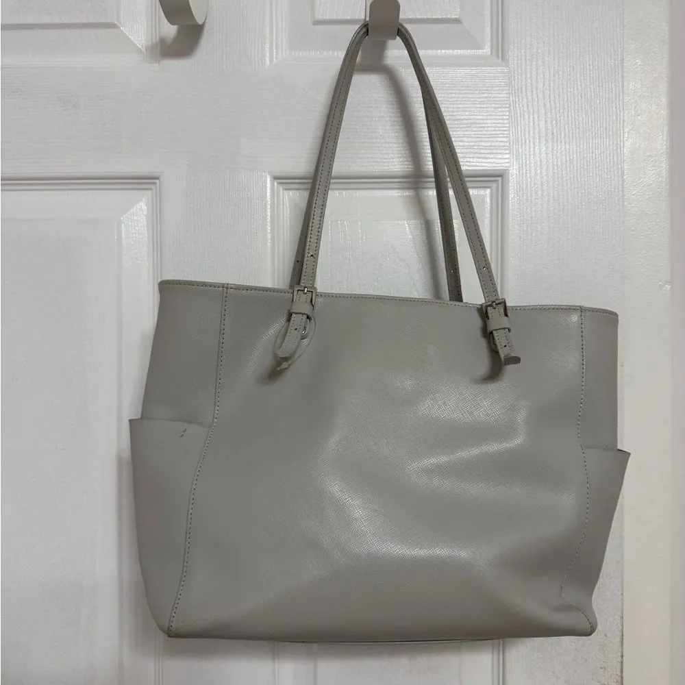 Chic Gray Leather Laptop Tote by Longchamp